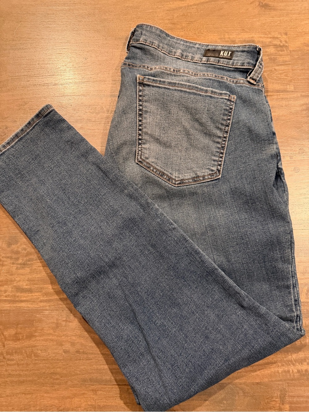 Kut from the Kloth Catherine Boyfriend Jeans in Light Blue Wash